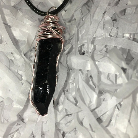 Jewelry - Picture 1 of 3